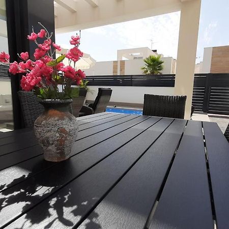 Villa Wilhelmina Torrevieja Esterno foto