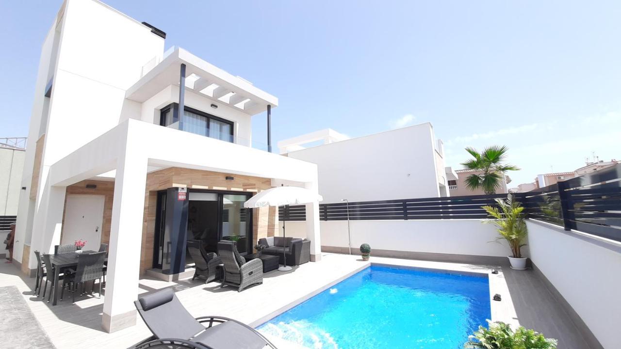 Villa Wilhelmina Torrevieja Esterno foto