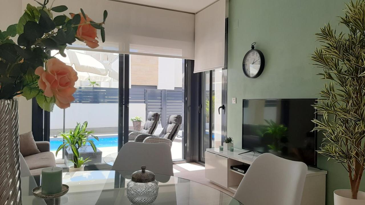 Villa Wilhelmina Torrevieja Esterno foto