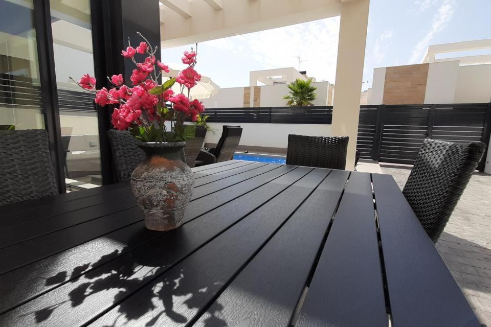 Villa Wilhelmina Torrevieja Esterno foto